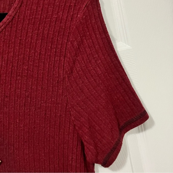 ⭐️2/$20⭐️ Streetwear Society burgundy tunic, short-sleeved, size XL - Picture 3 of 8